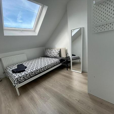 Schaerbeek Room 2 Brussels Luaran gambar